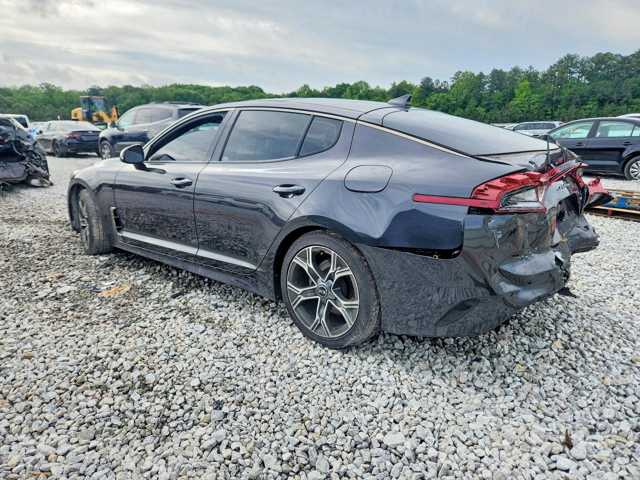 2021 Kia Stinger VIN KNAE15LA1M6092207 photo 2