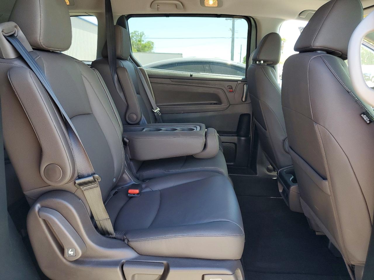 2024 Honda Odyssey VIN 5FNRL6H63RB020767 photo 11