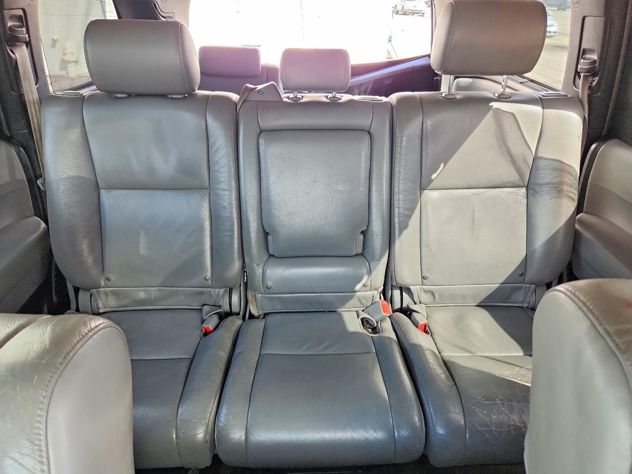 2011 Toyota Sequoia VIN 5TDJW5G1XBS052007 photo 10