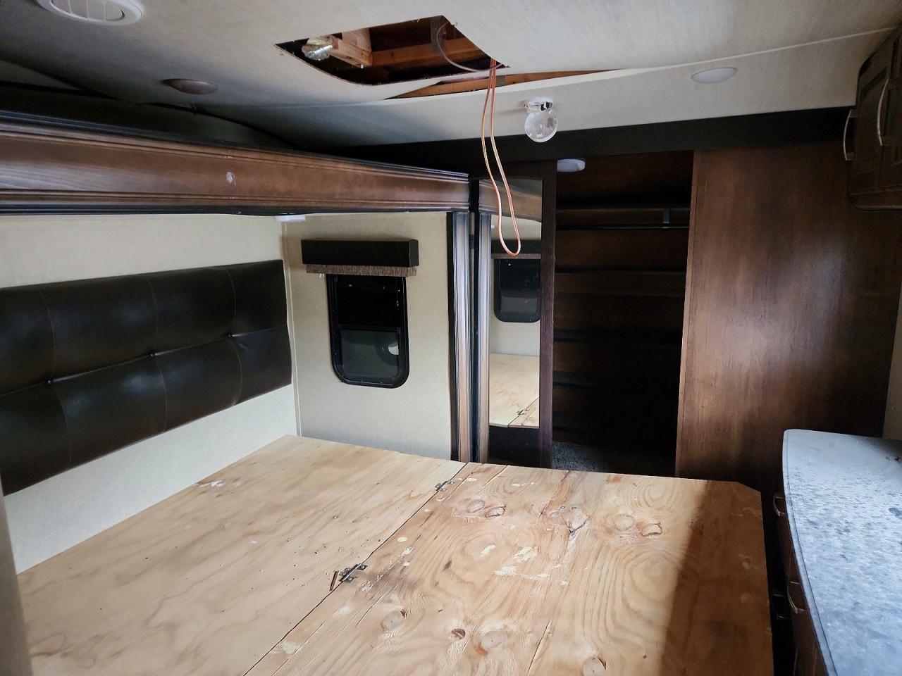 2019 GRAND Reflection VIN 573FR3628K3324317 photo 5