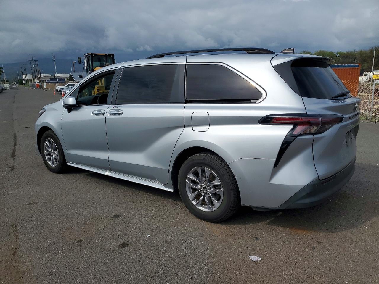 2023 Toyota All models VIN 5TDYRKEC3PS144026 photo 2