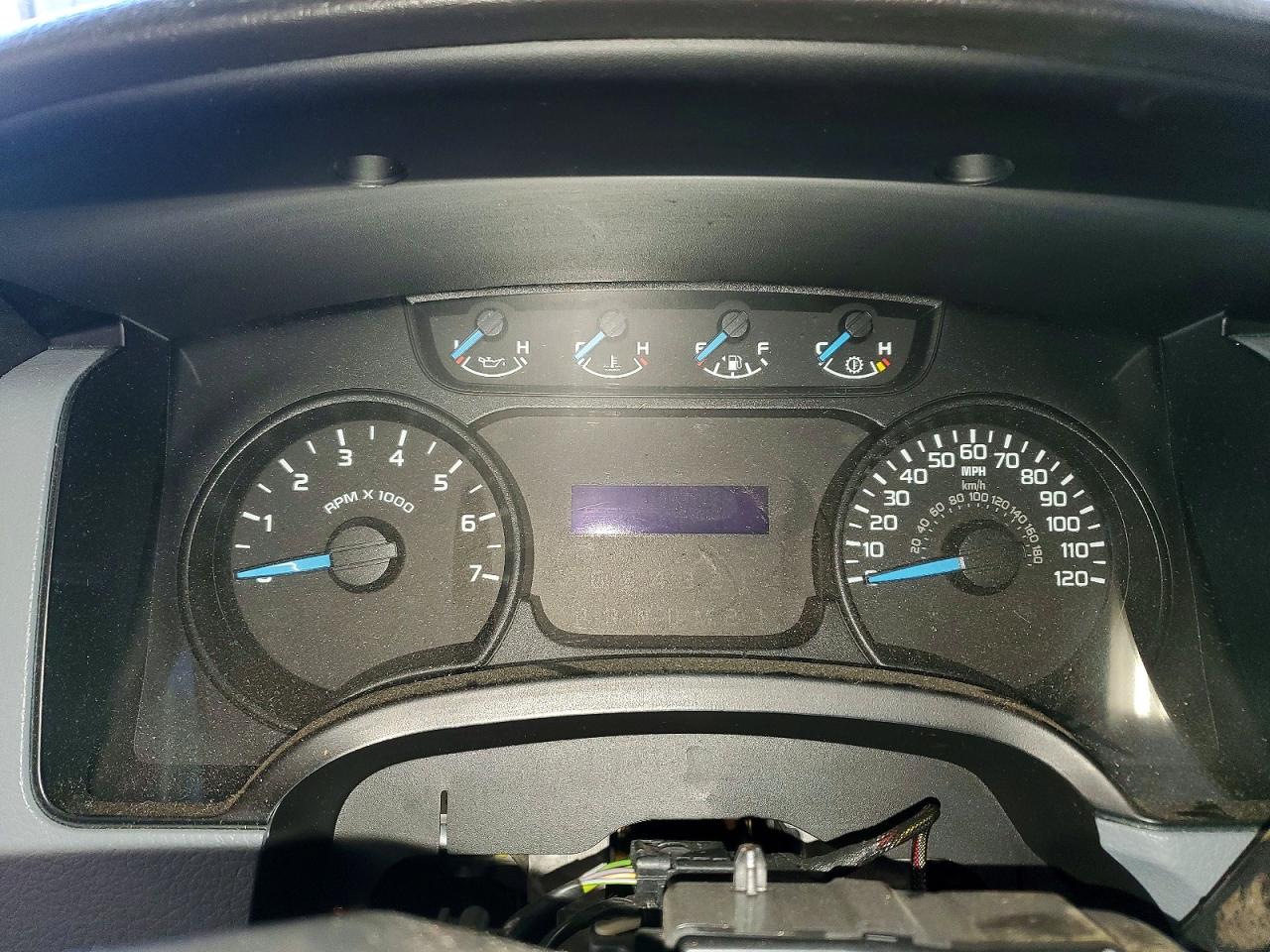2013 Ford F150 VIN 1FTMF1EF3DFC63413 photo 9