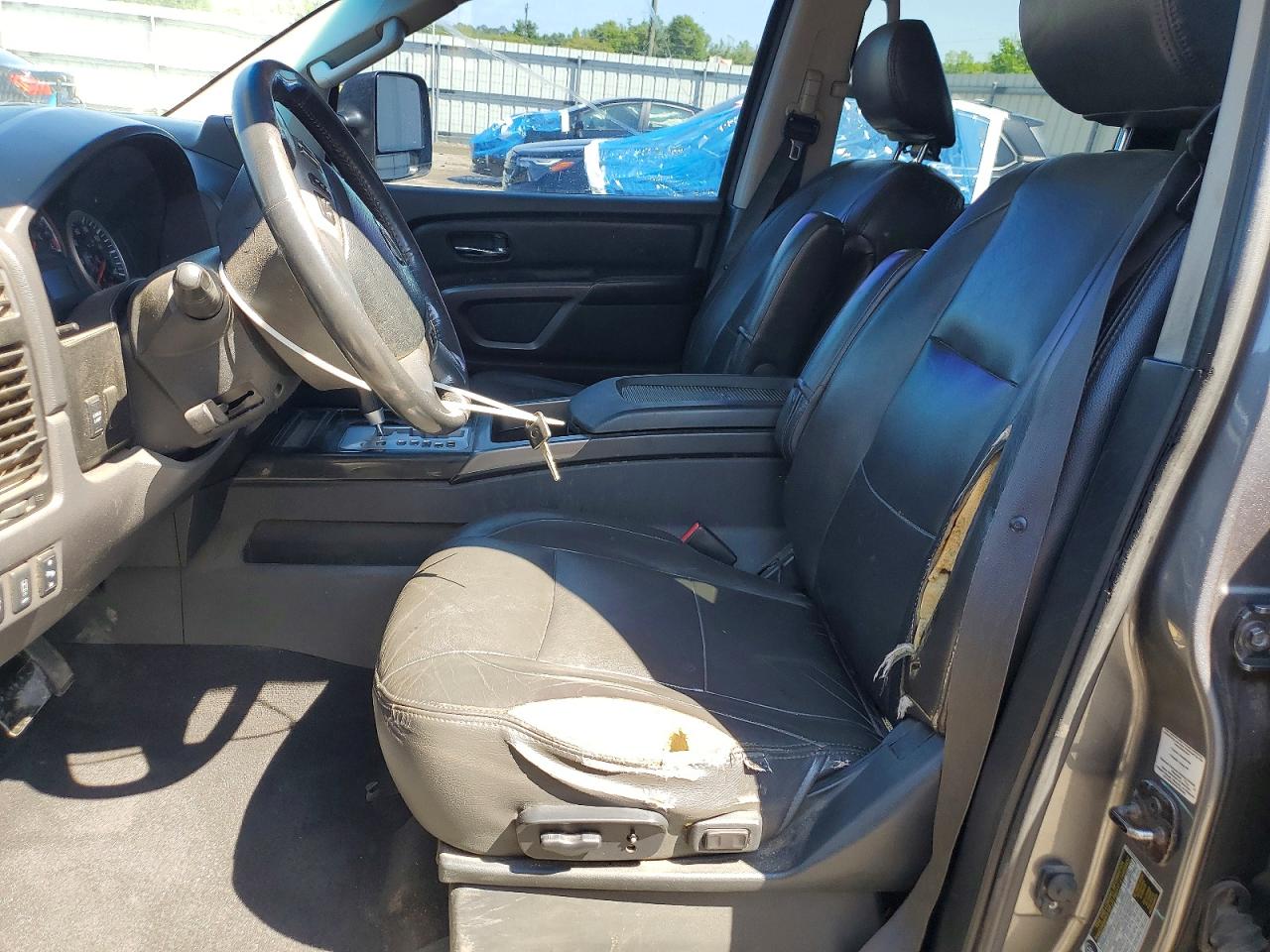 2015 Nissan TITAN VIN 1N6AA0ED6FN514375 photo 7