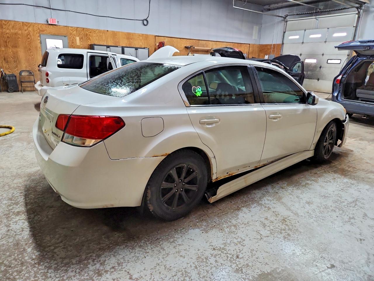 2010 Subaru LEGACY VIN 4S3BMBC61A3221292 photo 3