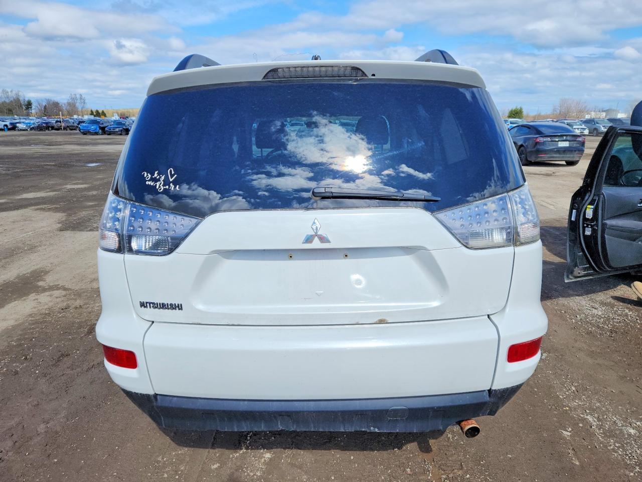 2010 Mitsubishi Outlander VIN JA4AT2AW7AZ602055 photo 6