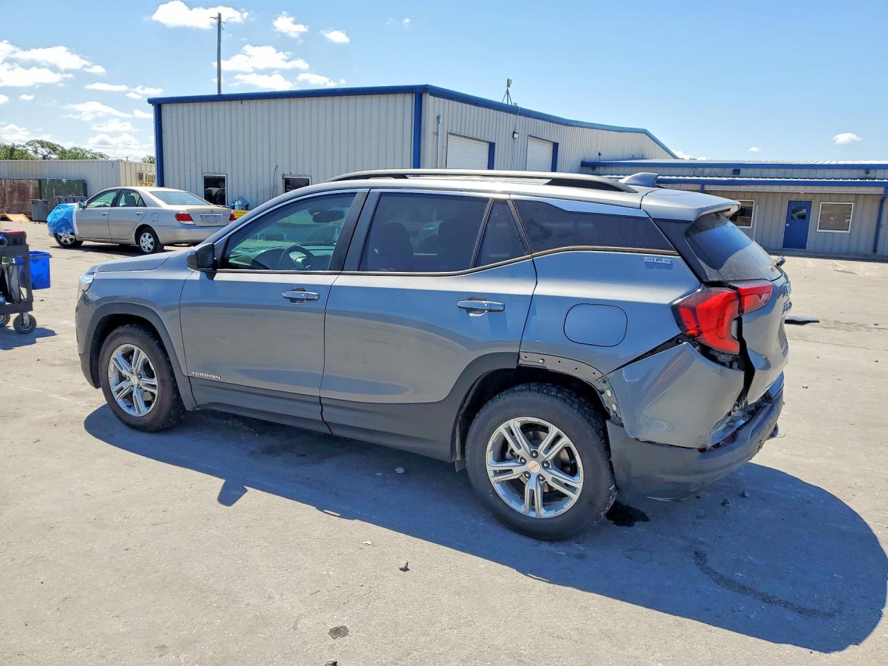 2021 GMC Terrain VIN 3GKALMEV4ML329143 photo 2
