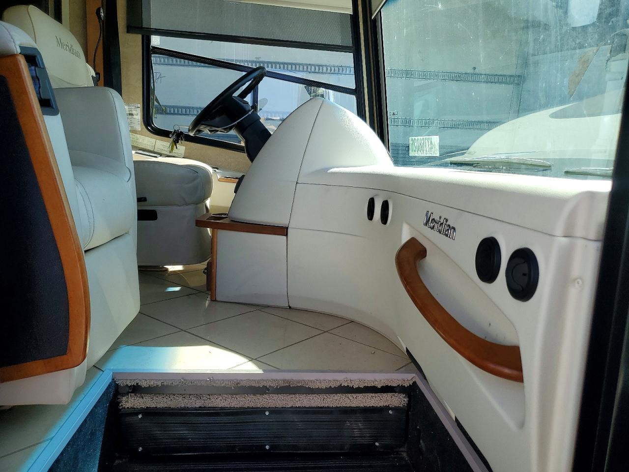 2014 FREIGHTLINER All other VIN 4UZACVDT0ECFL8912 photo 5