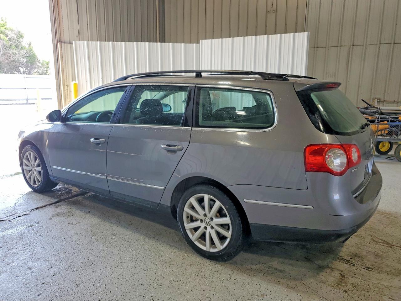 2007 Volkswagen Passat VIN WVWMU73C47E008698 photo 2