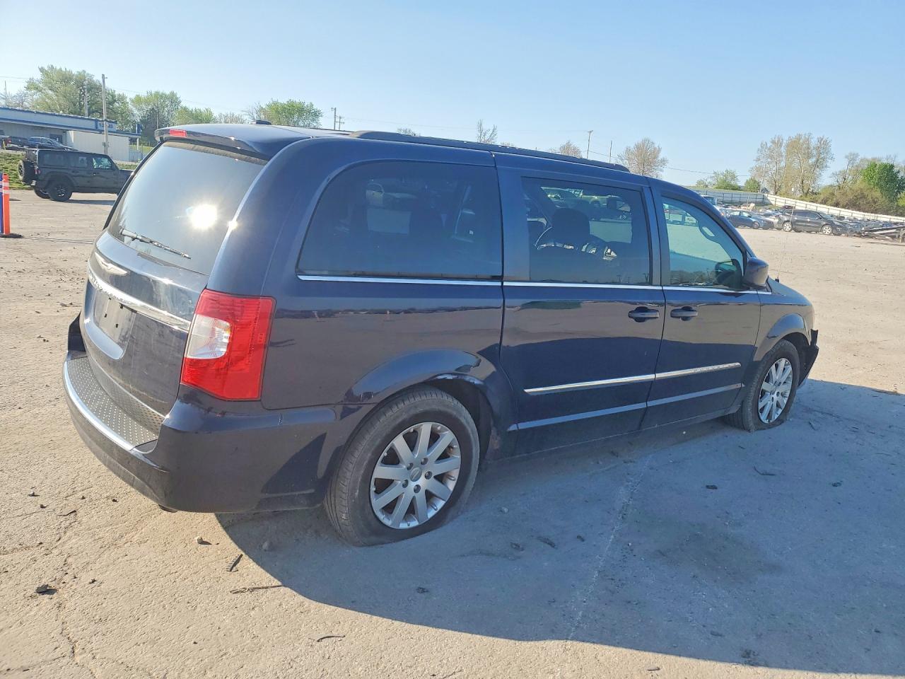 2014 Chrysler Minivan VIN 2C4RC1BGXER461346 photo 3