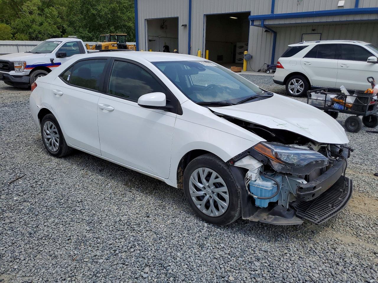 2019 Toyota Corolla VIN 5YFBURHE8KP941853 photo 4