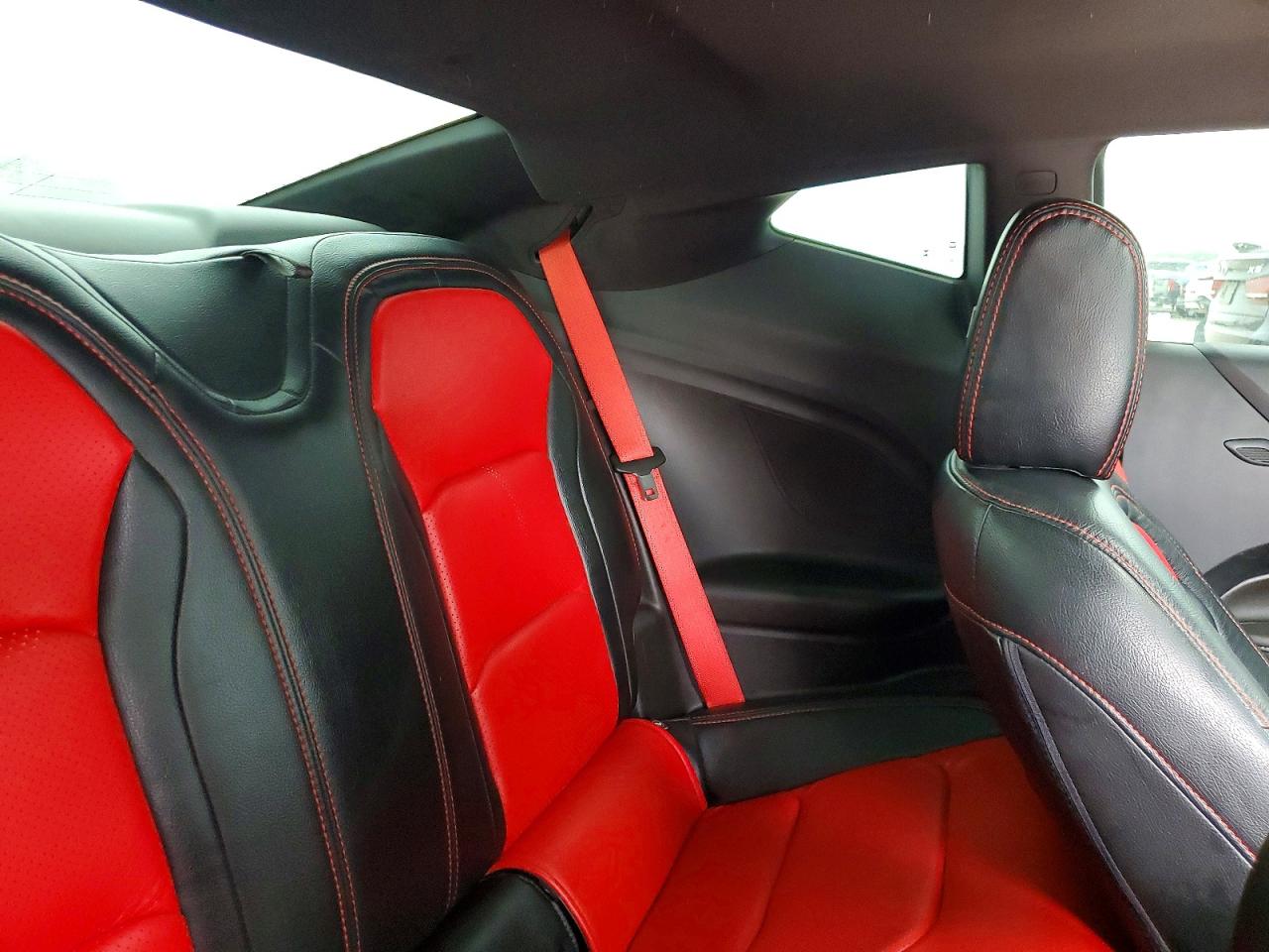 2024 Chevrolet Camaro VIN 1G1FB1RS0R0108302 photo 10
