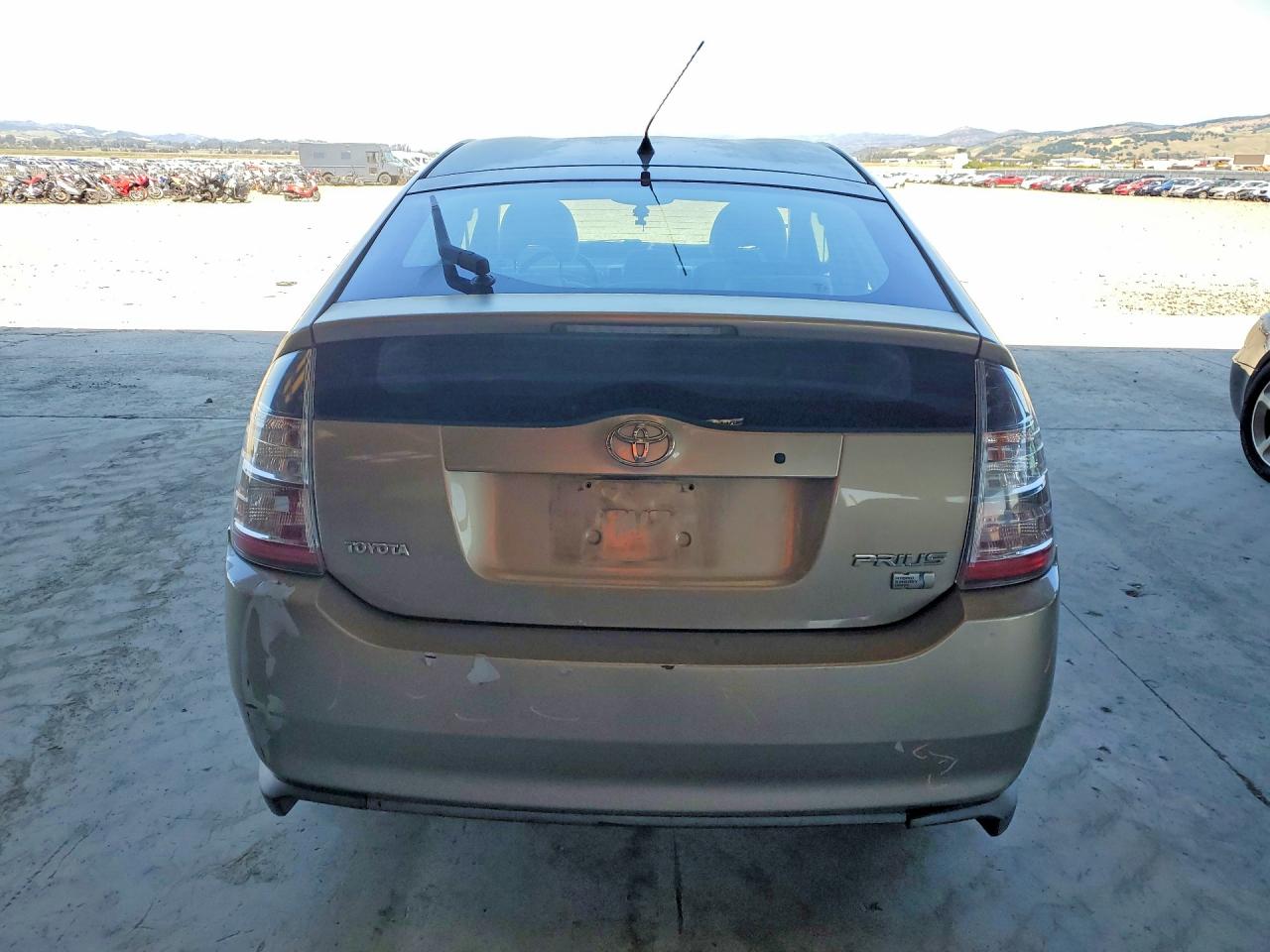 2005 Toyota Prius base VIN JTDKB20U853050720 photo 6