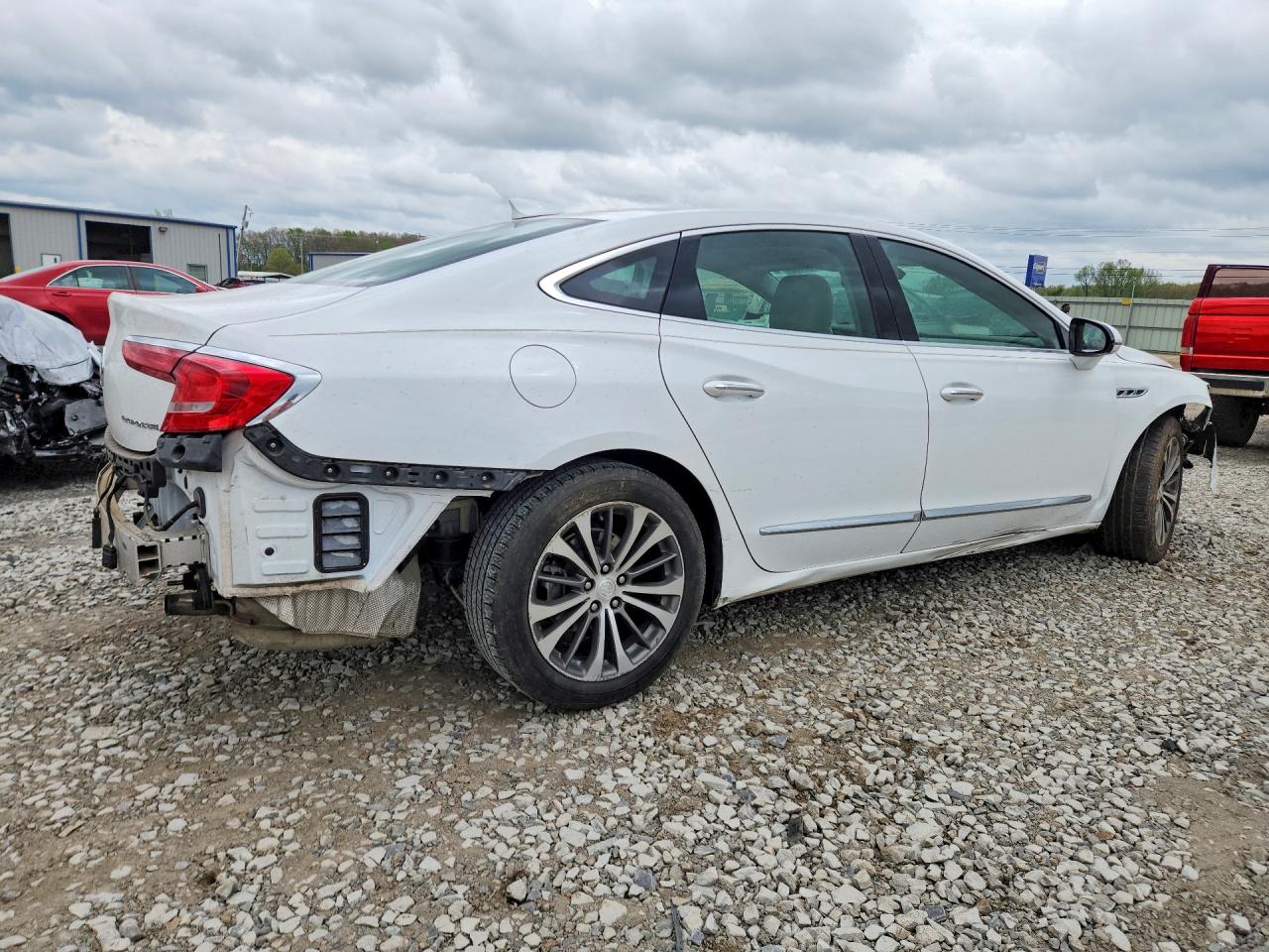 2019 Buick Lacrosse VIN 1G4ZS5SSXKU108937 photo 3