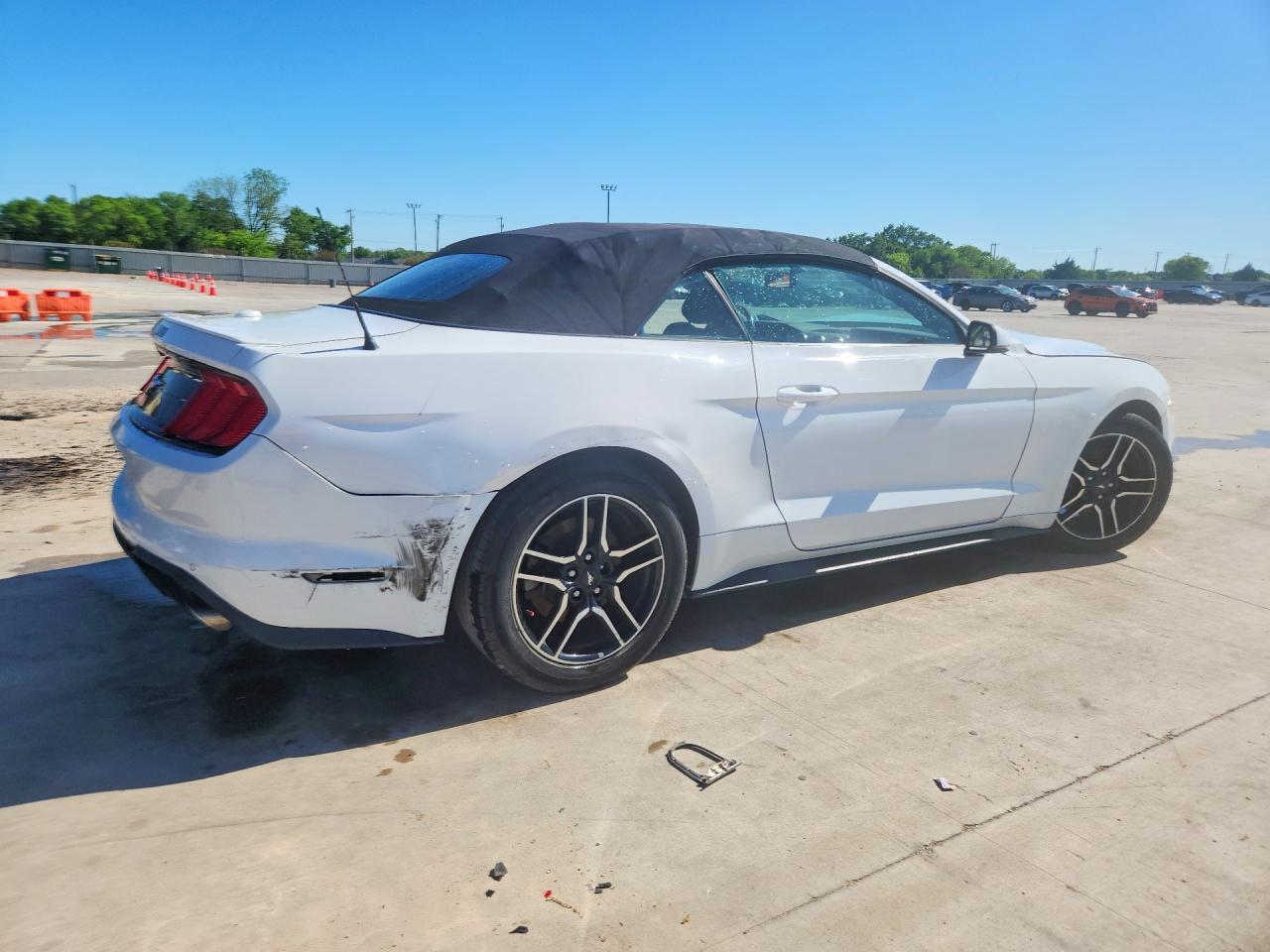 2018 FORD All models VIN 1FATP8UHXJ5110202 photo 3