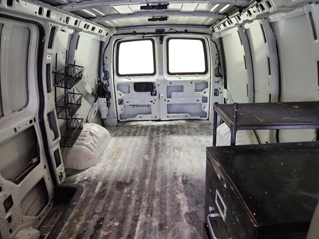 2021 Chevrolet Express VIN 1GCWGAFP8M1207509 photo 10