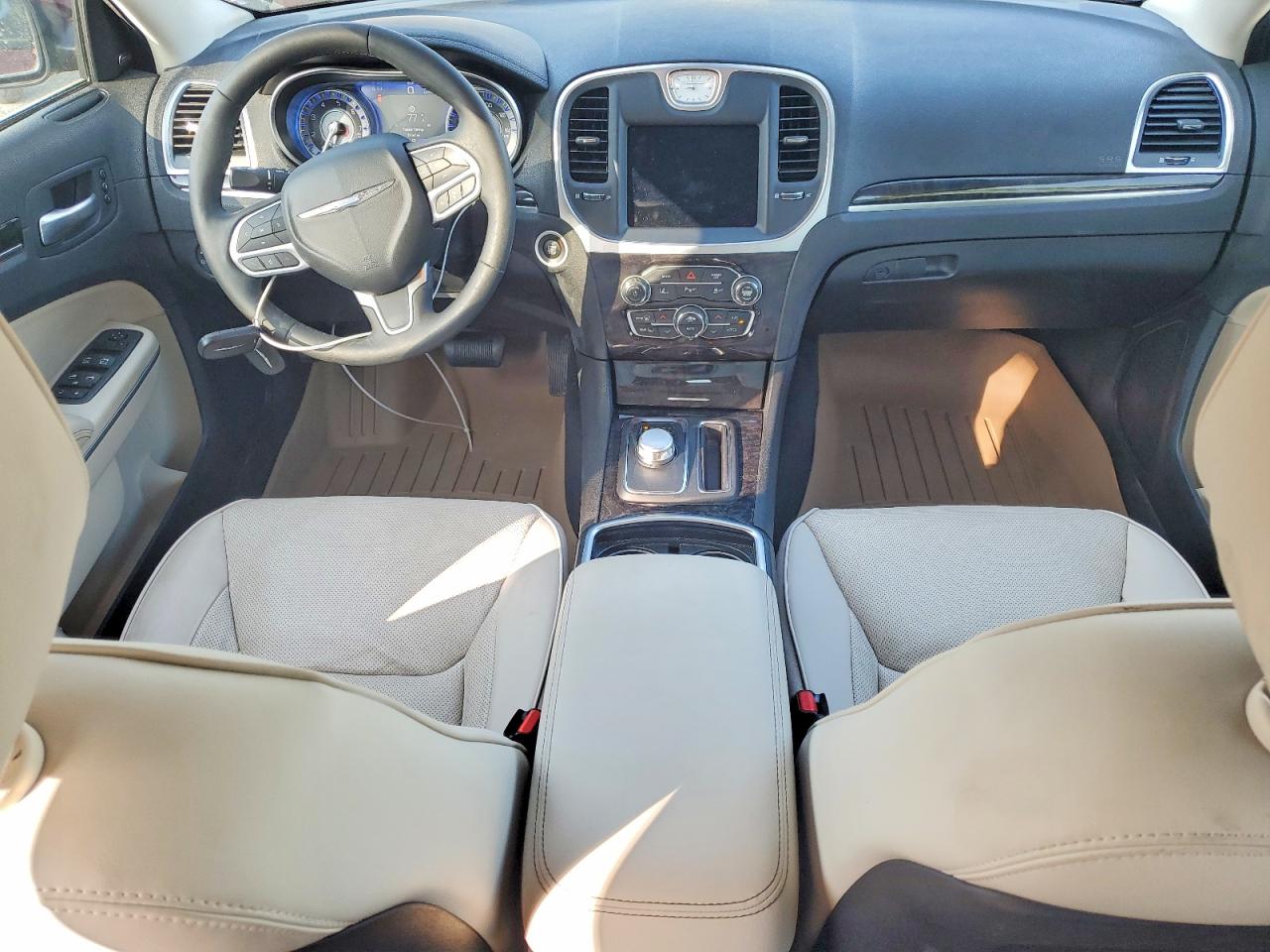 2022 Chrysler 300 VIN 2C3CCADG8NH249266 photo 8