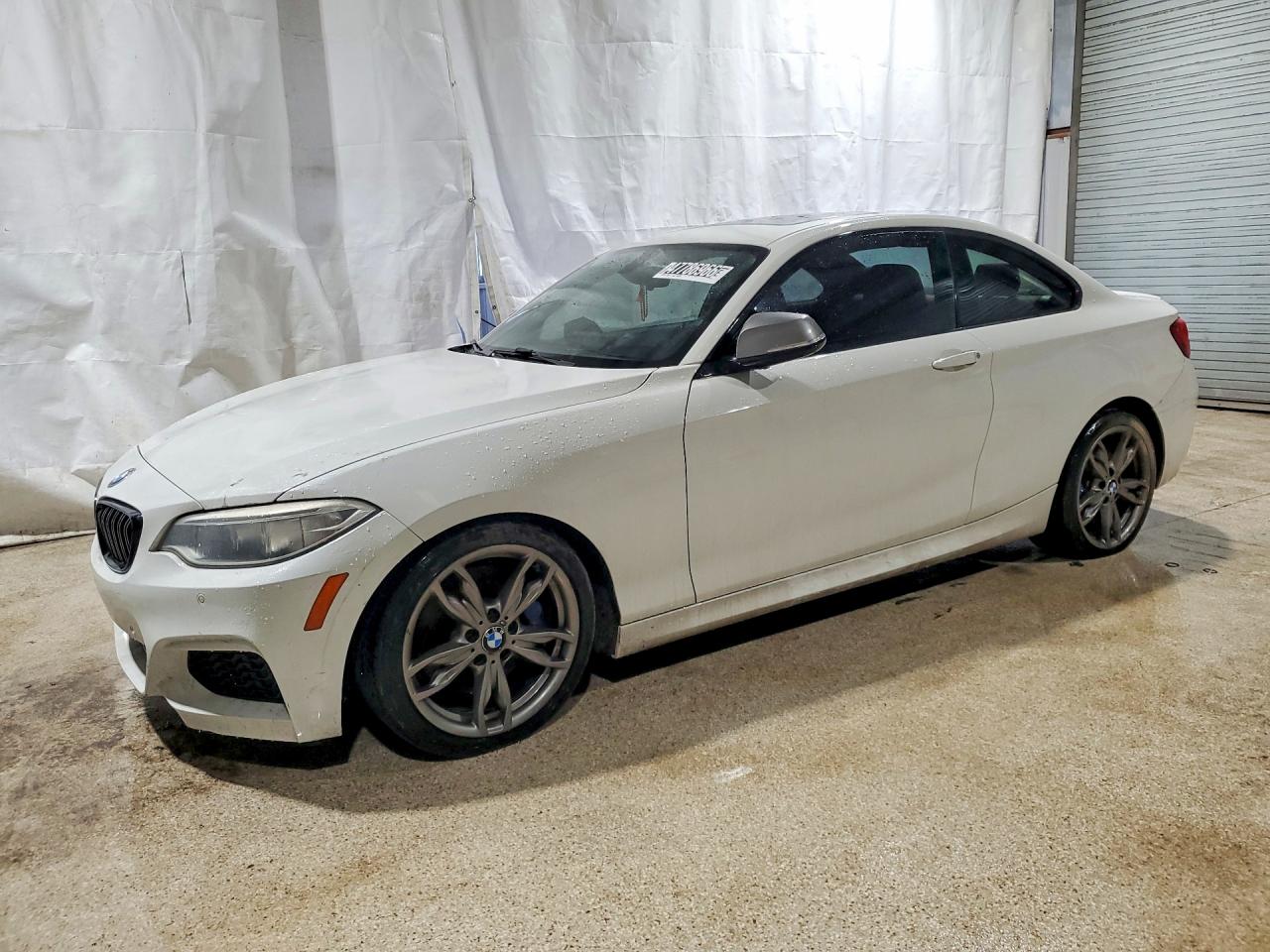 2016 BMW M2 VIN WBA1J7C53GV360374 photo 1