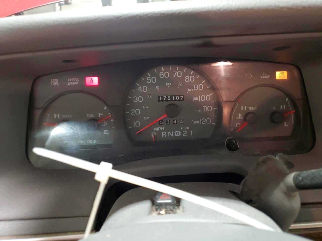 1998 Mercury Grmarquis VIN 2MEFM74WXWX667348 photo 9