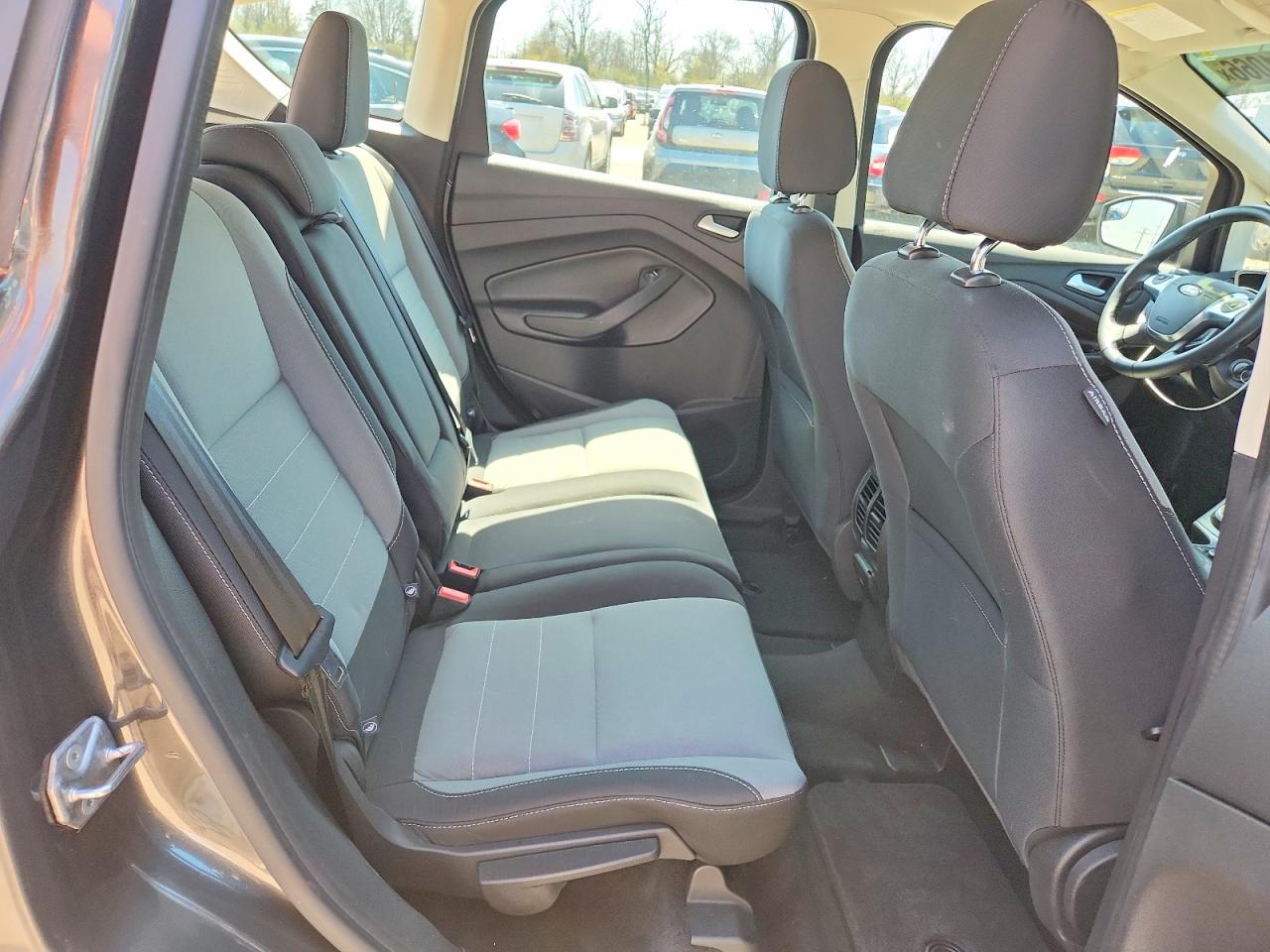 2016 Ford Cmax VIN 1FADP5AU9GL120339 photo 11