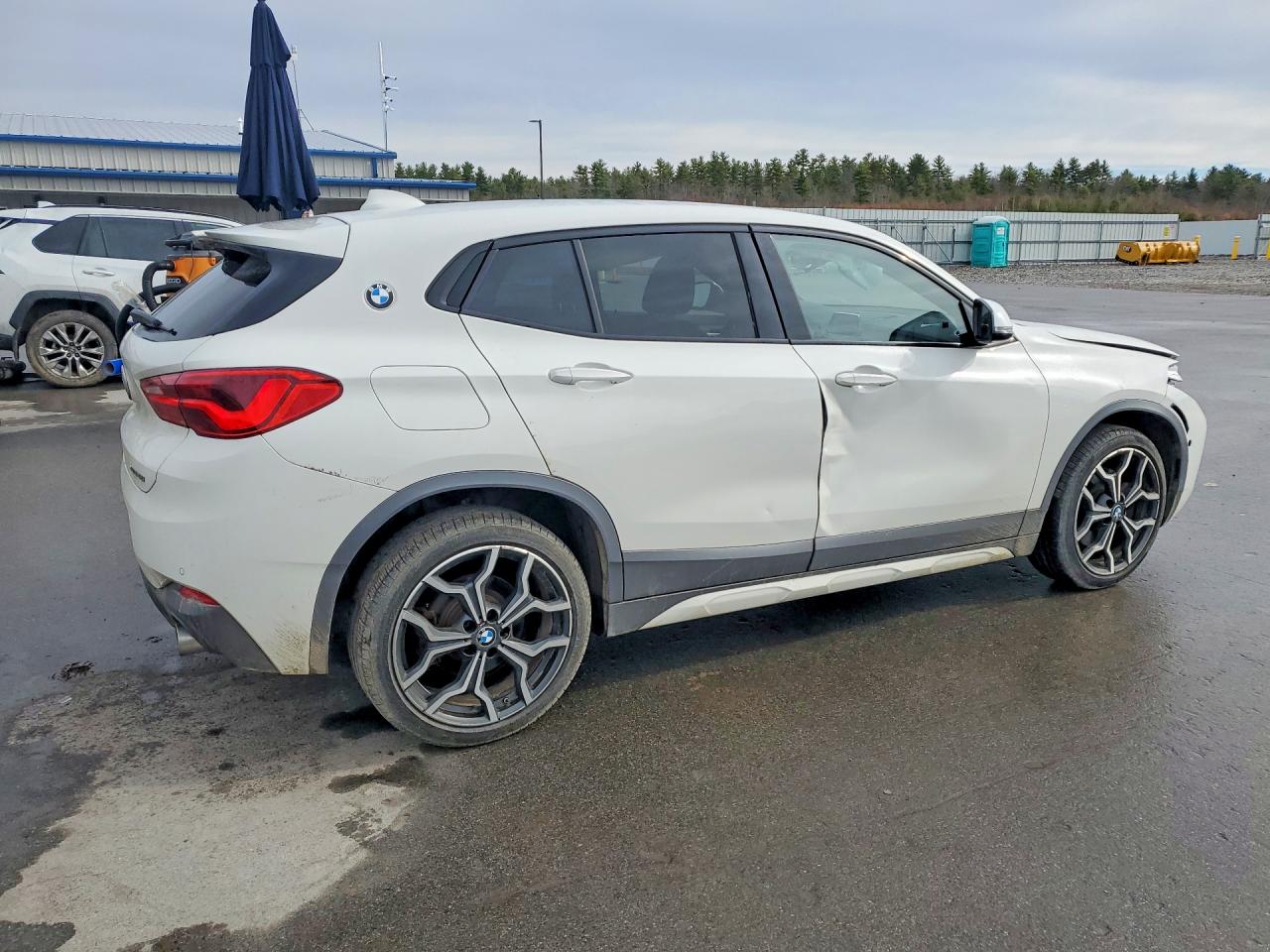 2018 BMW X2 VIN WBXYJ5C38JEF75198 photo 3