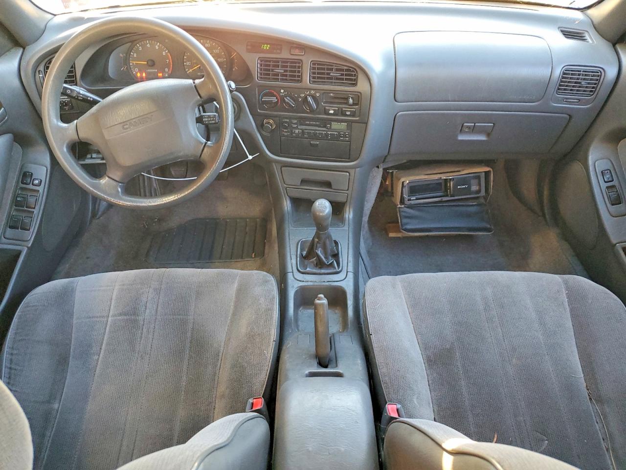 1996 TOYOTA Camry VIN JT2BG12K9T0385631 photo 8