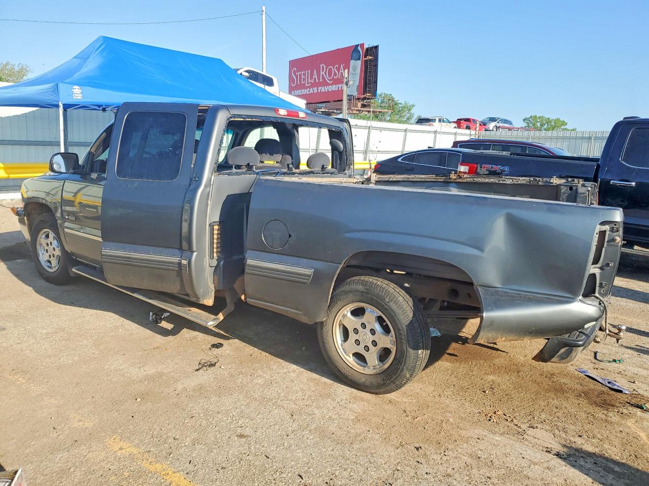 2001 Chev Silverado VIN 2GCEC19V811194705 photo 2