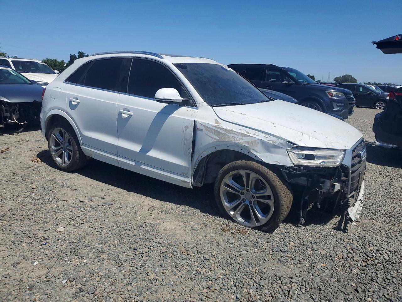 2016 Audi Q3 VIN WA1GFCFSXGR004015 photo 4