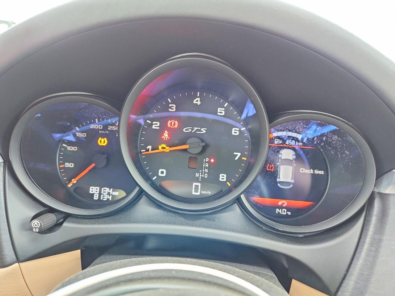 2021 Porsche Macan VIN WP1AG2A59MLB52612 photo 9