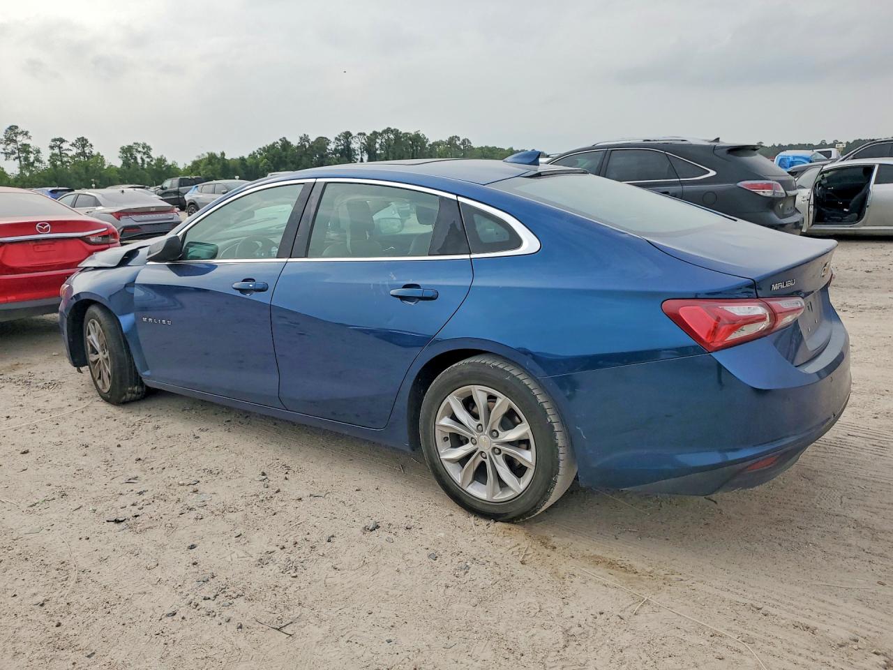2019 Malibu VIN 1G1ZD5STXKF154210 photo 2