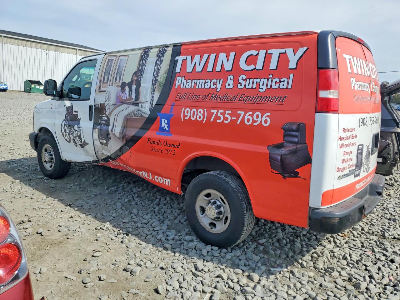 2016 CHEV Express VIN 1GCWGAFF2G1233163 photo 2