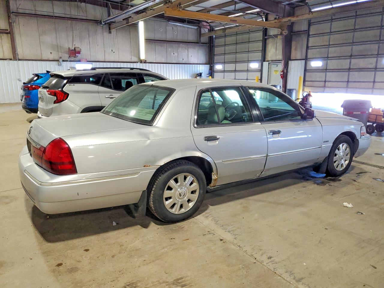 2003 Mercury Grmarquis VIN 2MEHM75W03X643594 photo 3