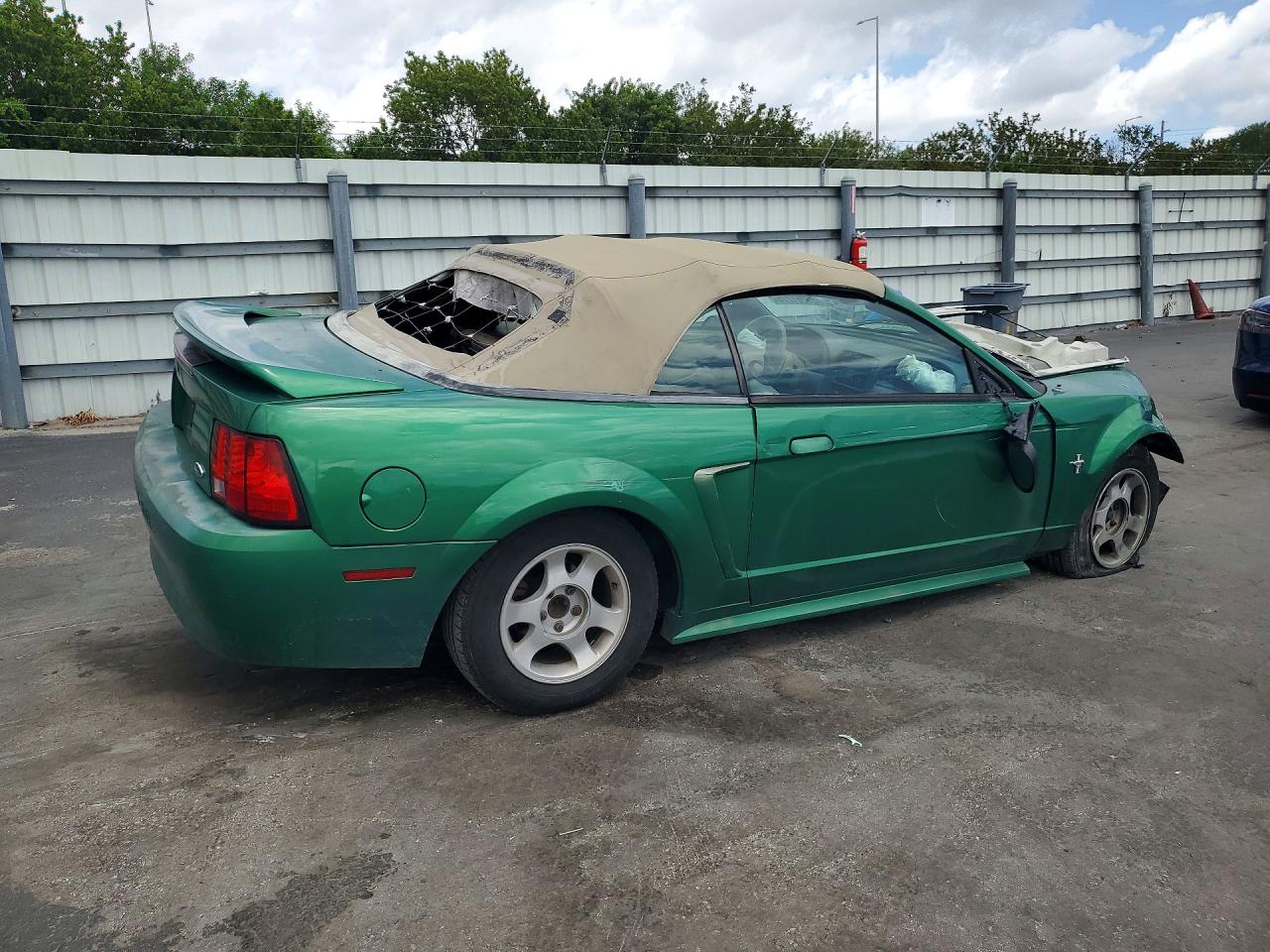 2000 Ford Mustang VIN 1FAFP4445YF162389 photo 3