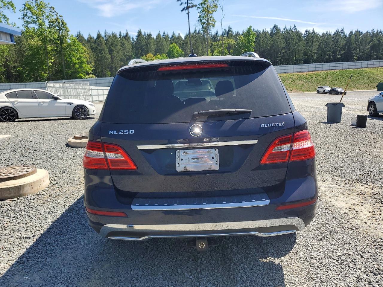 2015 Mercedes-Benz M-class VIN 4JGDA0EB3FA551739 photo 6