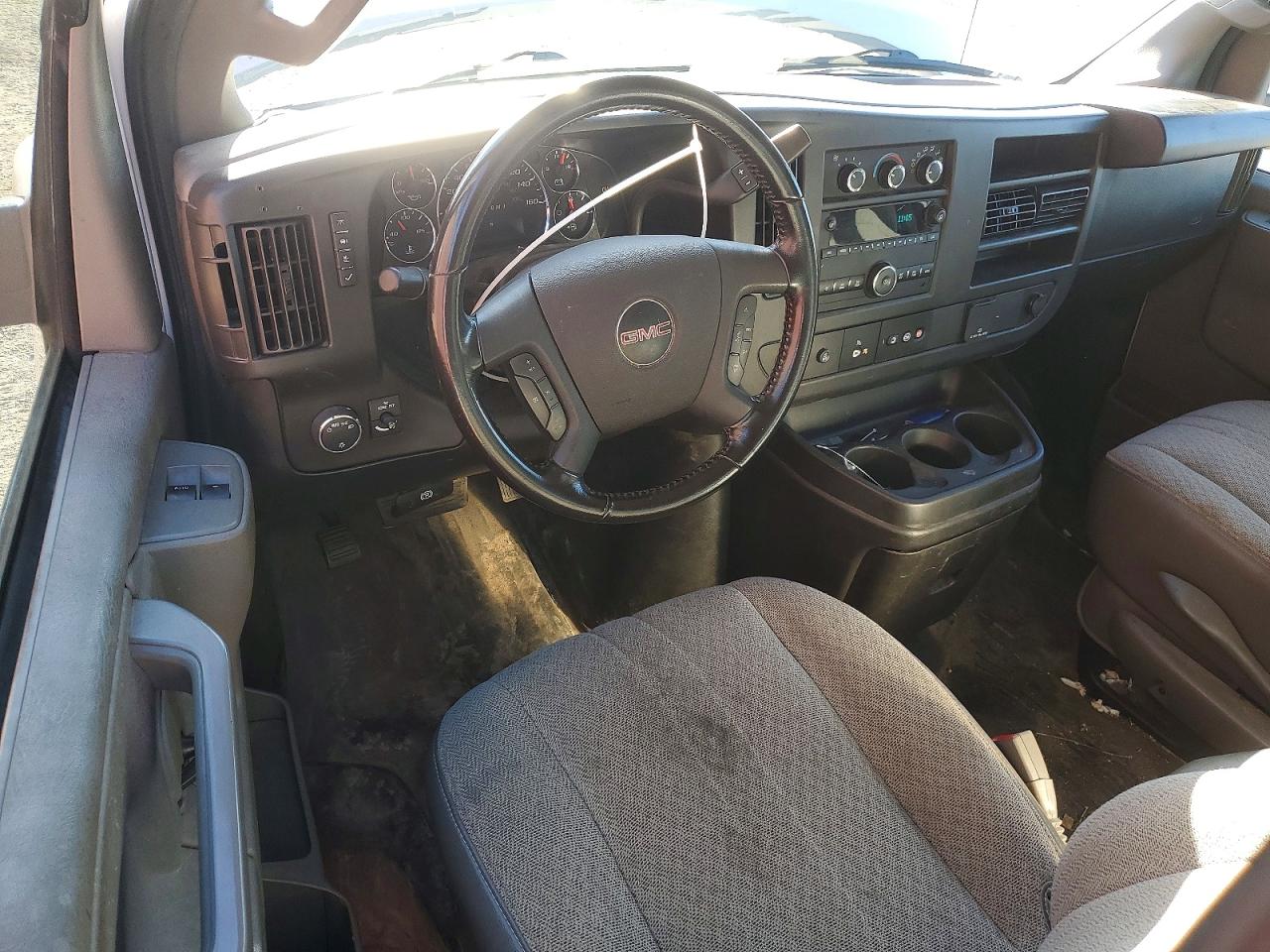 2020 GMC Savana VIN 1GTW7AFP3L1216066 photo 8
