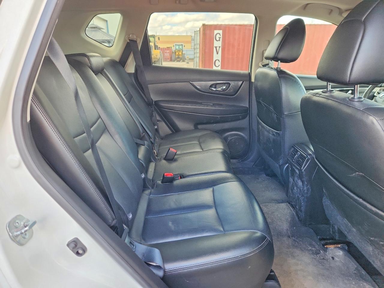 2015 Nissan Rogue VIN 5N1AT2MV8FC920586 photo 11