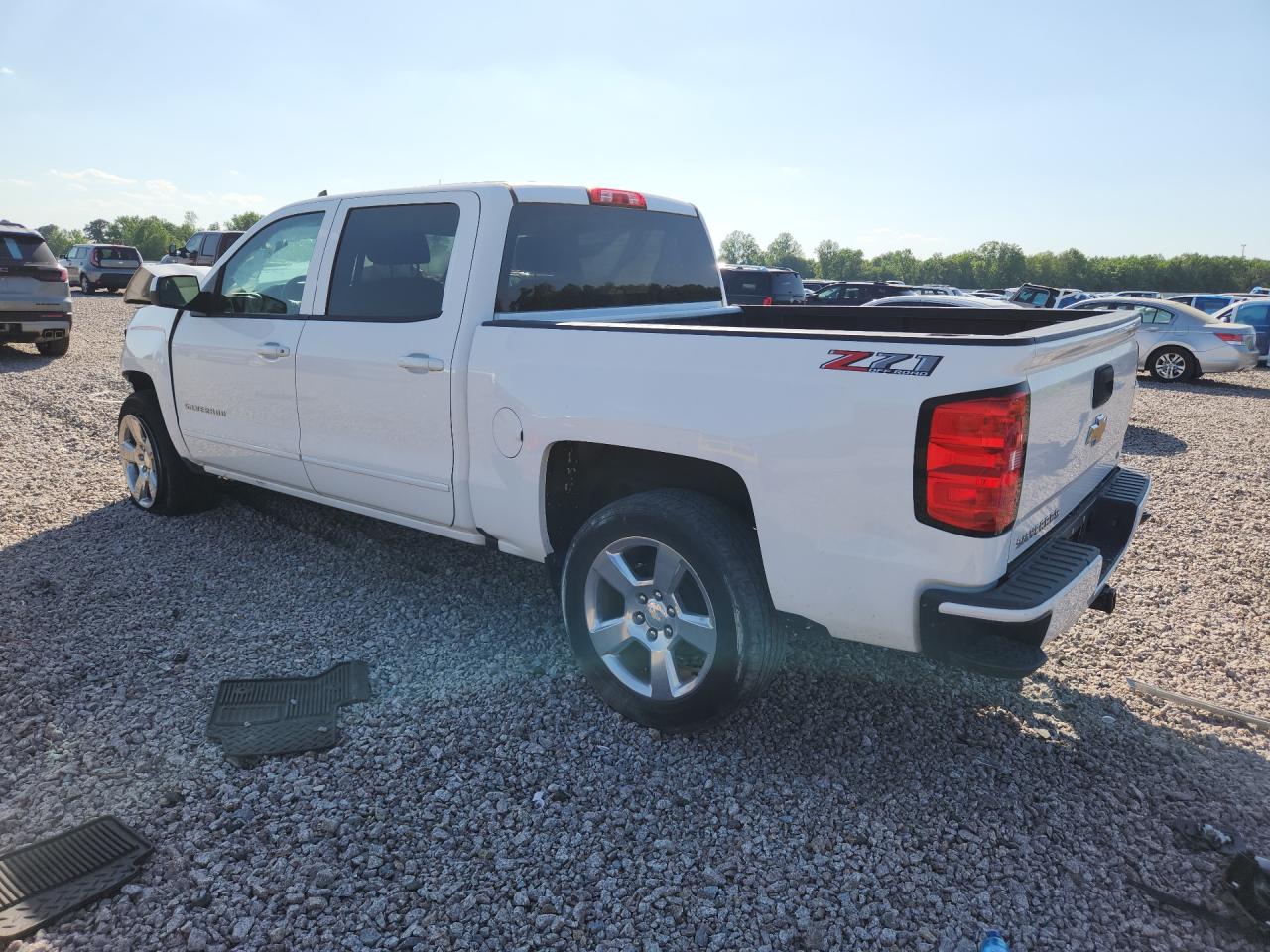 2018 CHEVROLET Silverado VIN 3GCUKREC6JG400516 photo 2