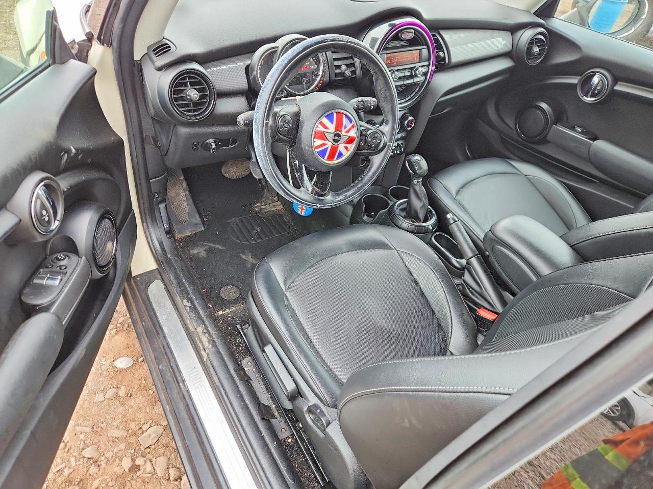 2015 MINI Cooper VIN WMWXM5C5XF3B34366 photo 8