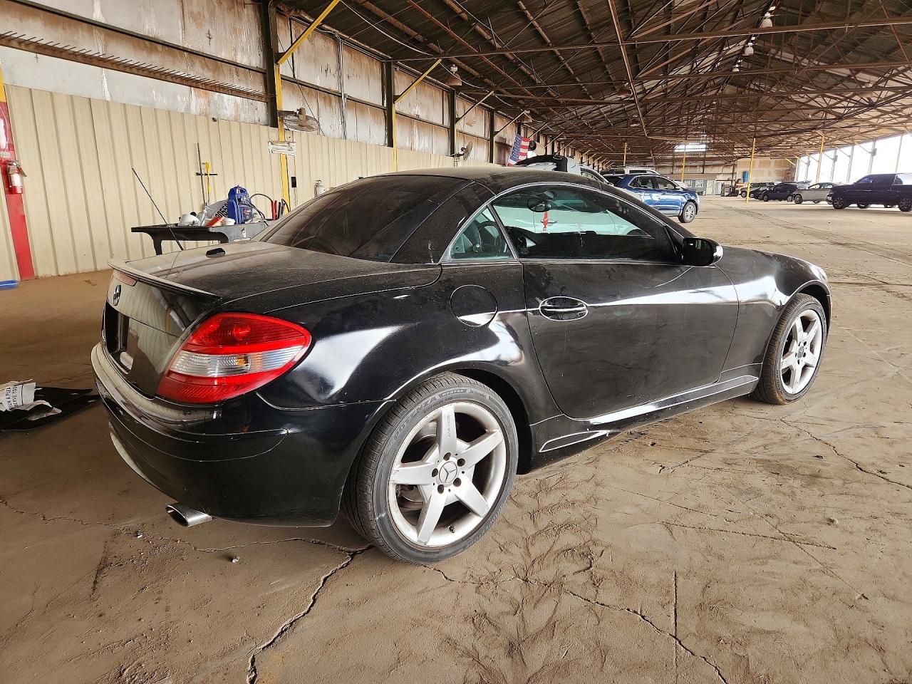 2008 Mercedes-Benz Slk-class VIN WDBWK54F08F173556 photo 3