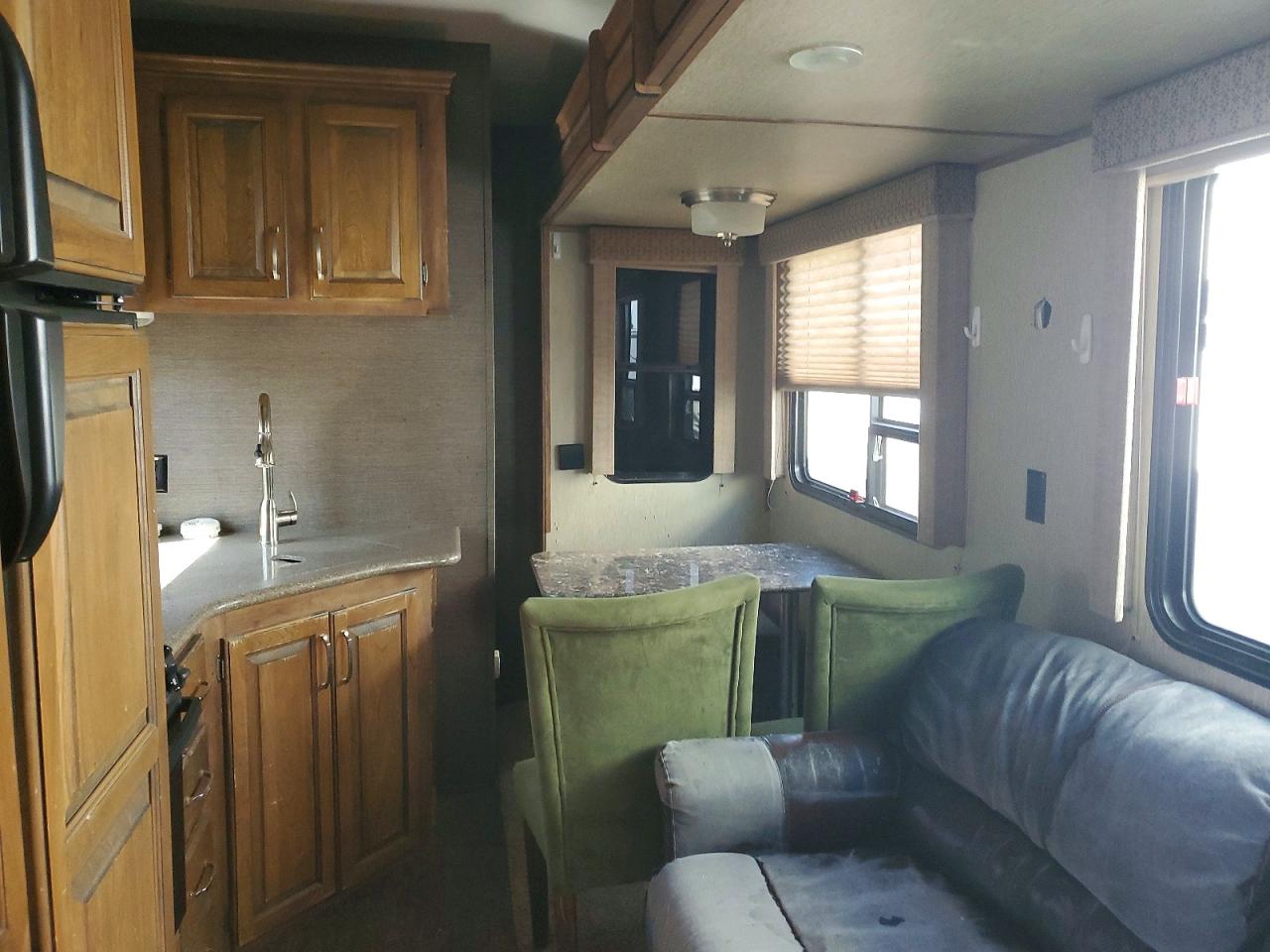 2015 KEYSTONE Laredo ser VIN 4YDF38522FE602336 photo 6