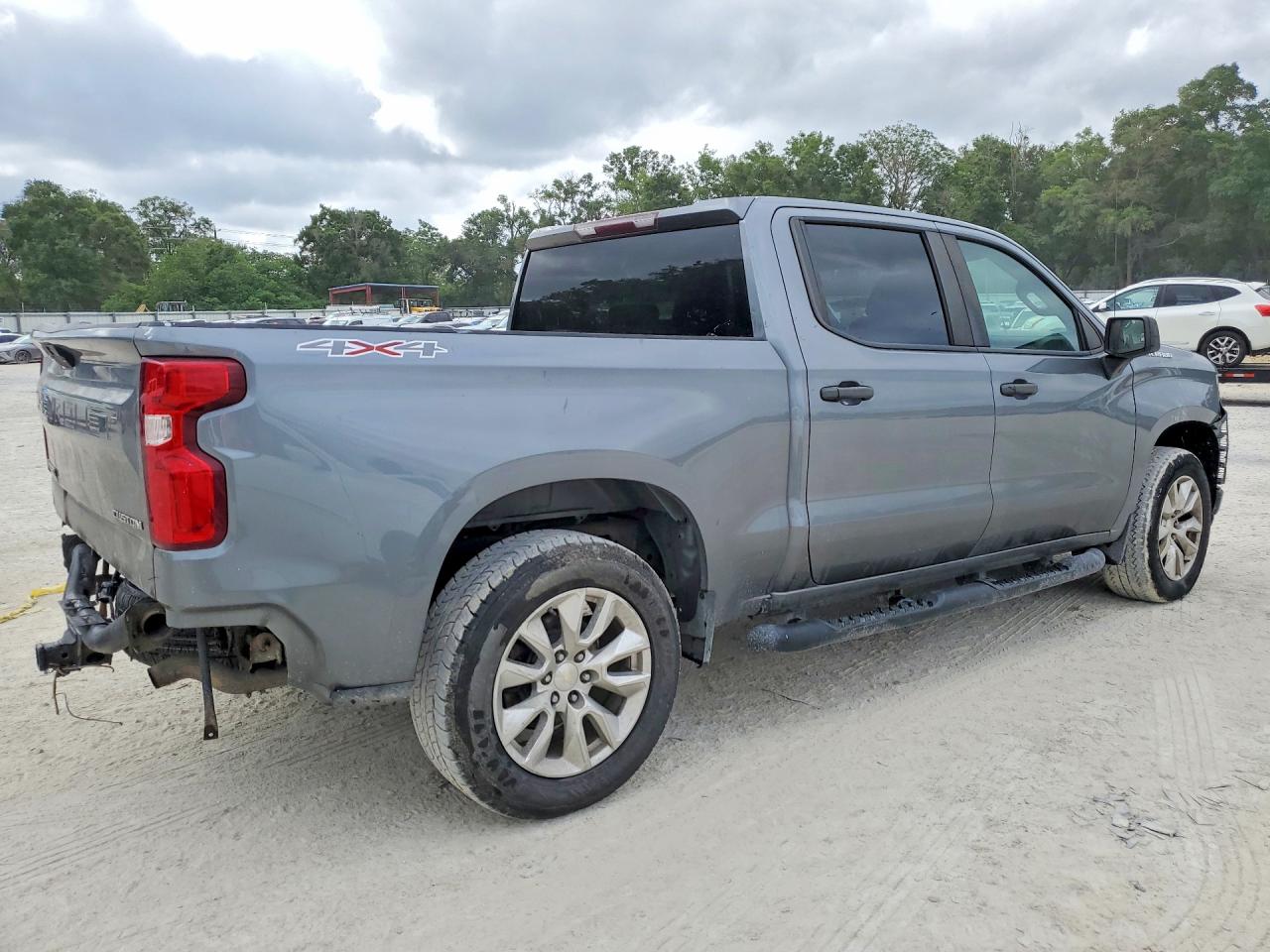 2019 Chevrolet All models VIN 1GCUYBEF8KZ259725 photo 3