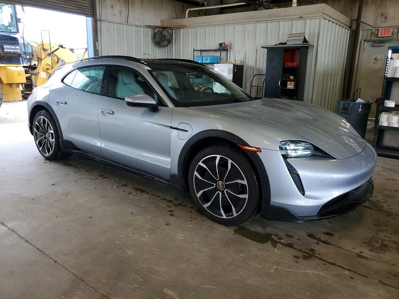 2022 Porsche Taycan VIN WP0BA2Y18NSA67149 photo 4