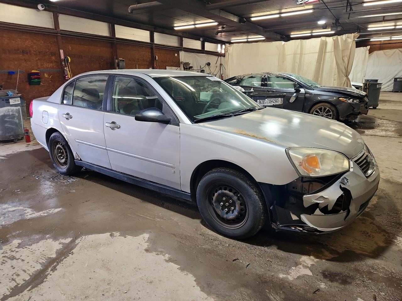 2008 Chevrolet Malibu VIN 1G1ZS58F08F142888 photo 4