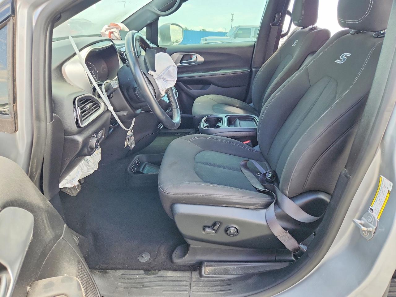 2020 CHRYSLER Pacifica VIN 2C4RC1FG8LR120079 photo 7