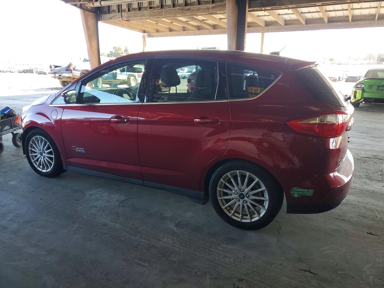 2015 Ford Cmax VIN 1FADP5CU6FL109682 photo 2