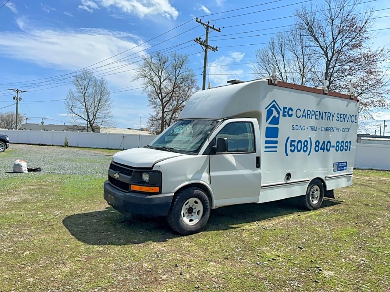 2017 CHEV Express VIN 1GB0GRFF4H1333789 photo 2