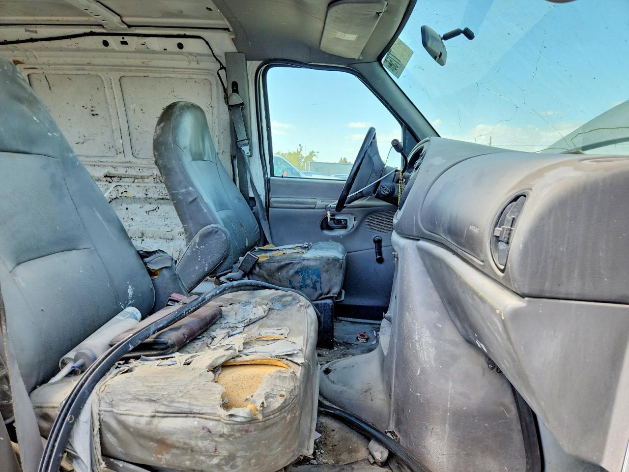 2001 Ford Econoline VIN 1FTNE24L91HA85558 photo 11