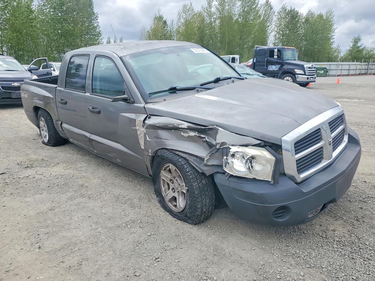 2005 DODGE Dakota VIN 1D7HW28KX5S338607 photo 4