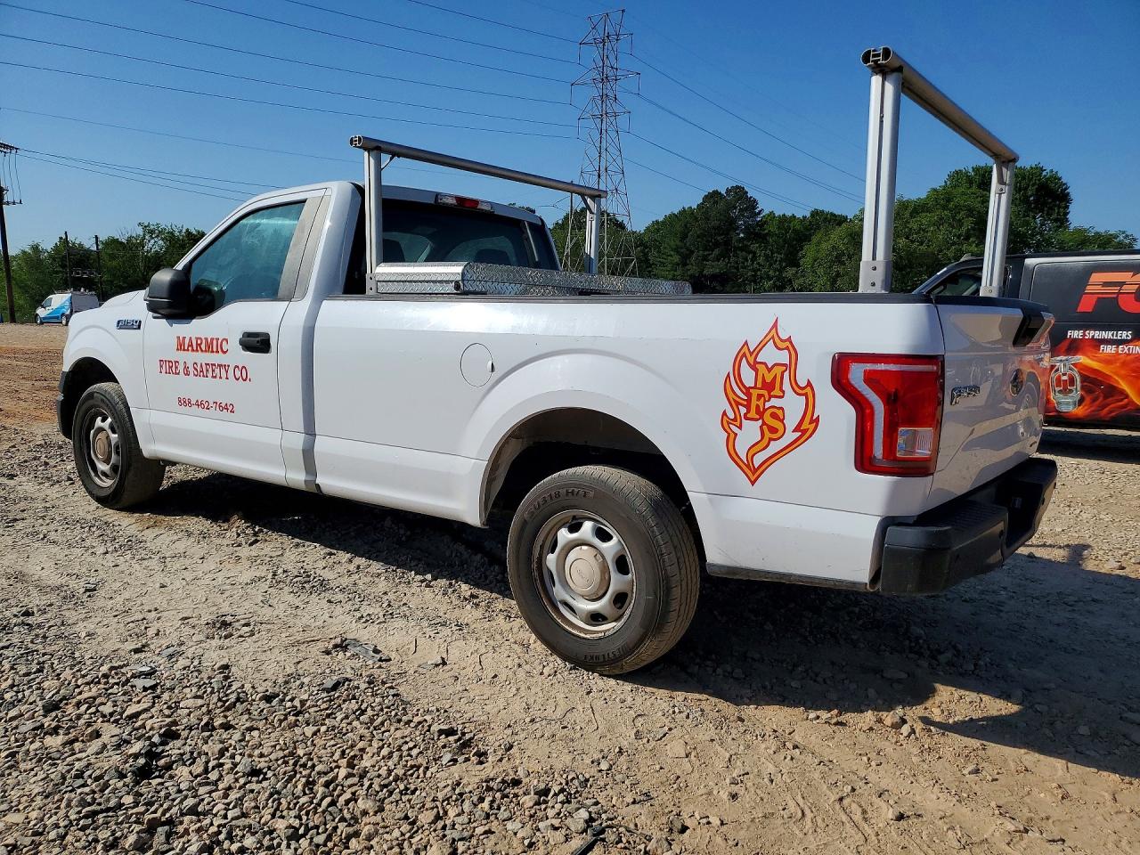 2015 Ford F150 VIN 1FTMF1C88FKD50058 photo 2