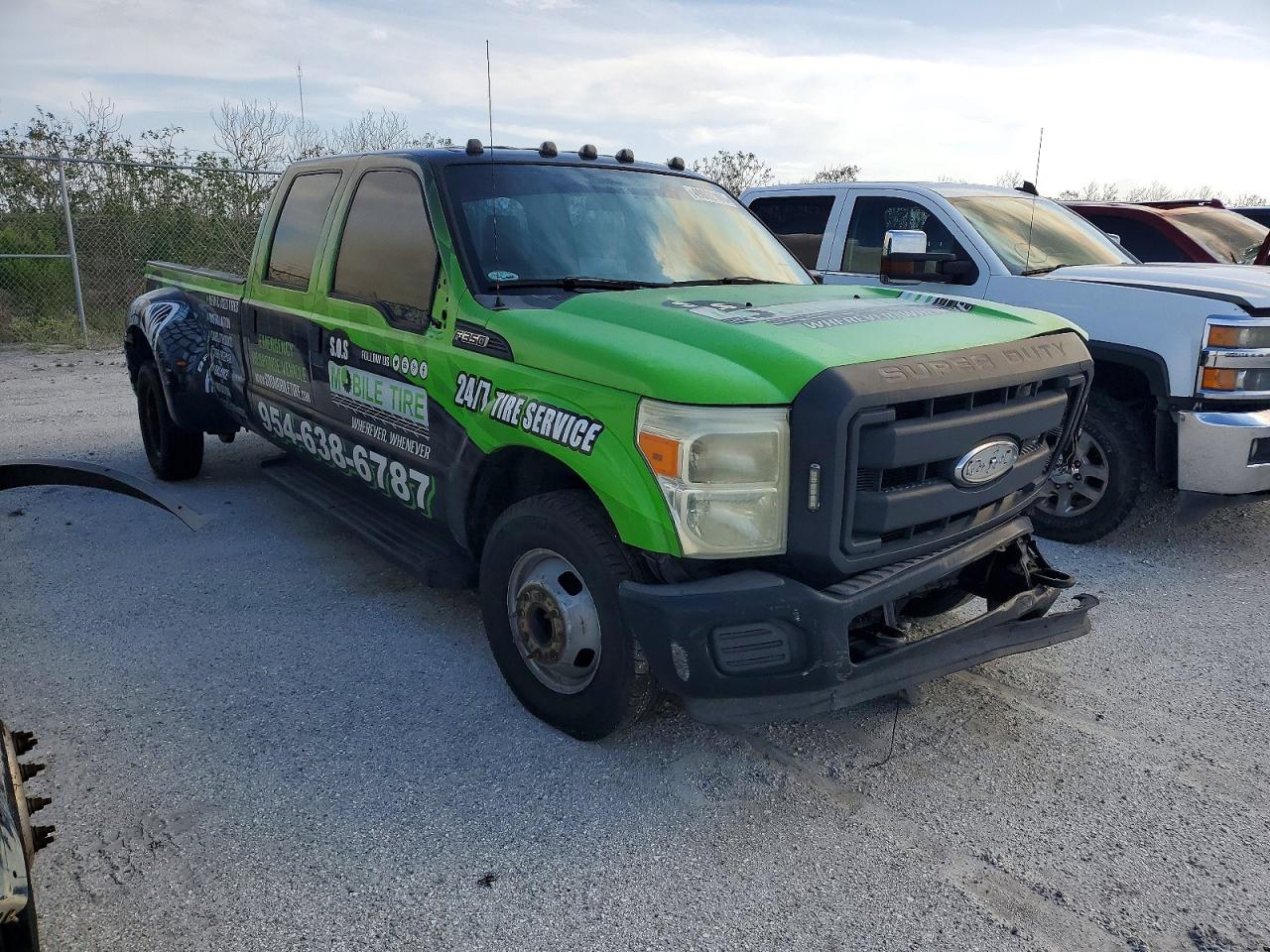 2013 Ford F350 VIN 1FT8W3C63DEB30186 photo 1