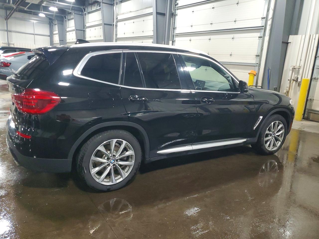 2018 BMW X3 VIN 5UXTR9C54JLD61540 photo 3
